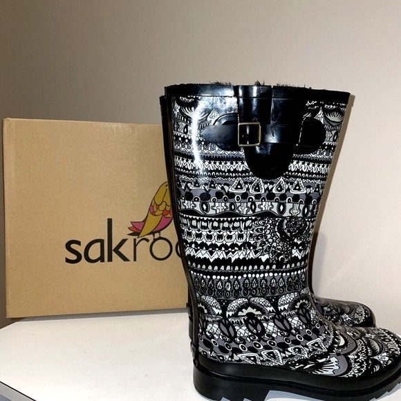 Sakroots Shoes - NEW Sakroots Rainboots Womens 8M Black Tonal One World with Faux Fur Lining
